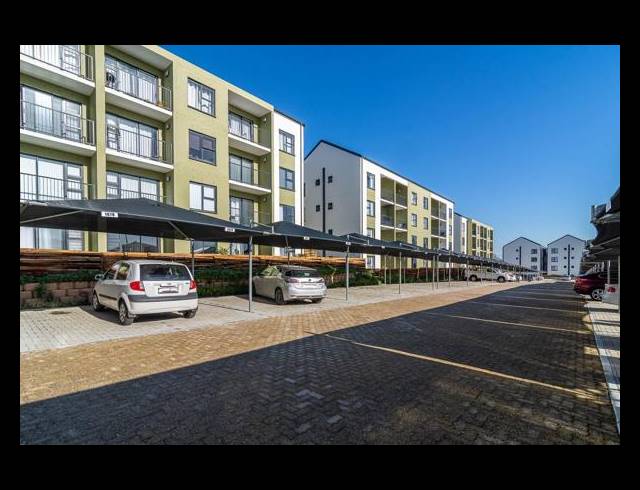 2 BEDROOM APARTMENT TO LET IN ADMIRALS PARK
